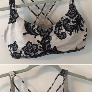 Lululemon size 6 sports bra